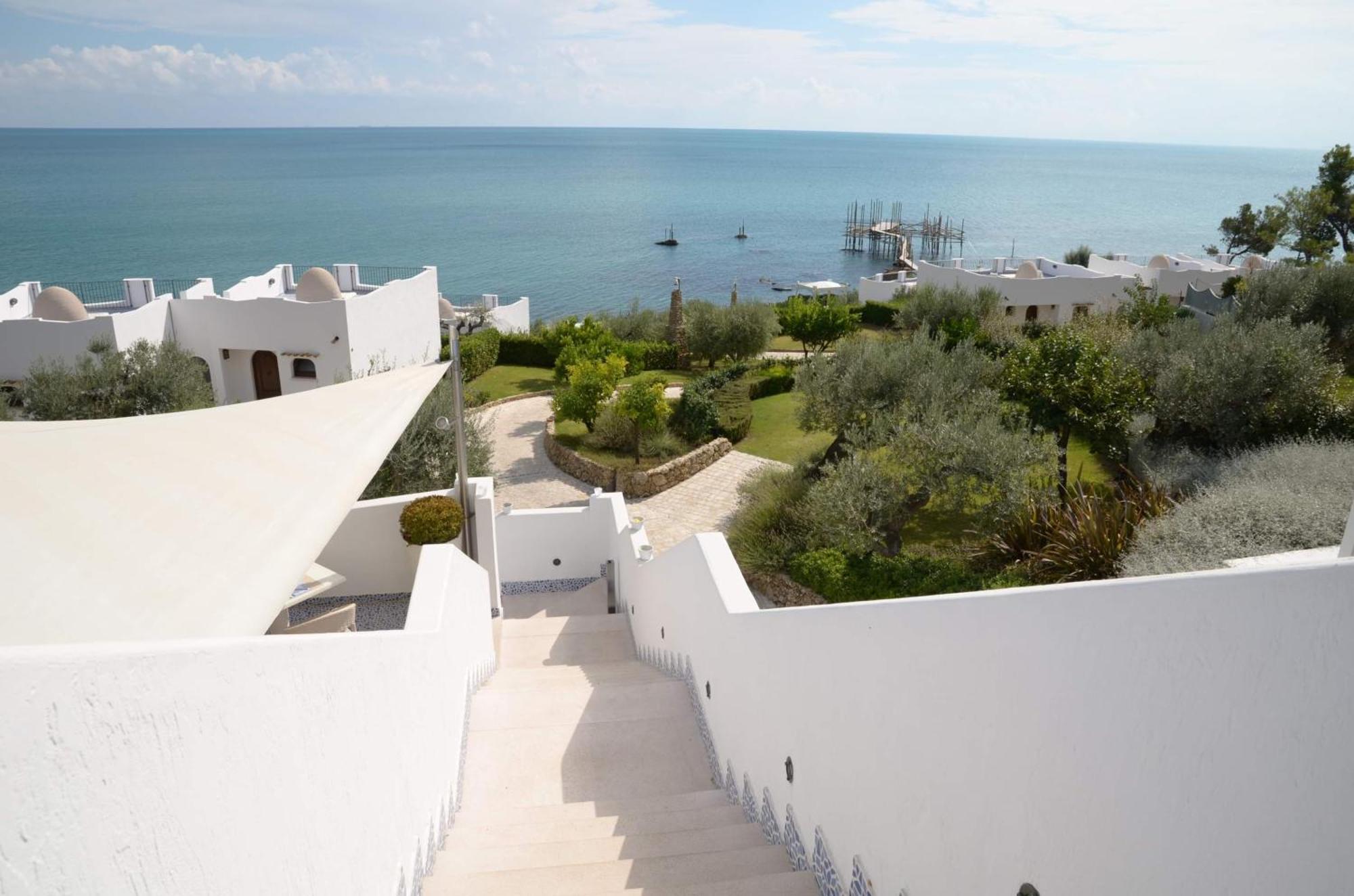 Baia Delphis Resort Vasto Dış mekan fotoğraf
