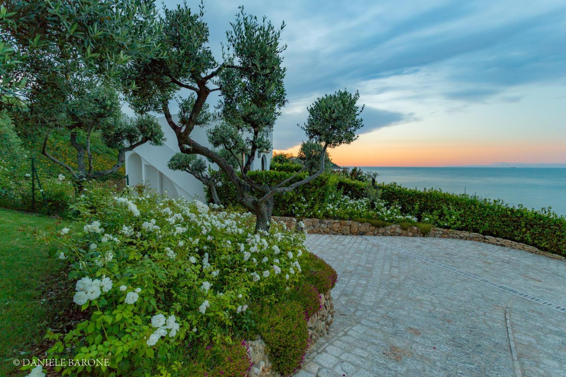Baia Delphis Resort Vasto Dış mekan fotoğraf
